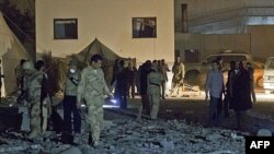 NATO-ja hedh poshtë një ofertë për bisedime të udhëheqësit libian