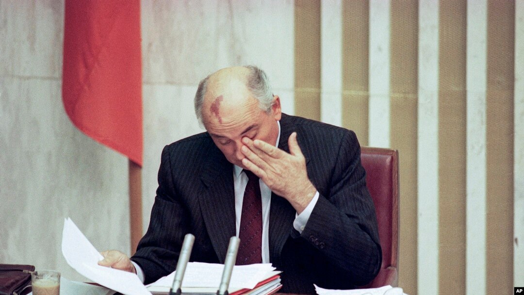 Михаил Горбачев на заседании Верховного Совета СССР, Москва, 27 августа 1991 года.