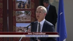 Столтенберг во Скопје: „НАТО ве чека ако го спроведете договорот за името“