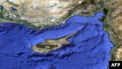 Turqit e Qipros kërkojnë për naftë pranë zonës ku kërkojnë grekët