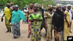 Wasu daga cikin 'yan matan Chibok da suka tsere daga hanun 'yan boko haram da suka yi garkuwa da su 