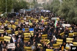İran'ın başkenti Tahran'da göstericiler İsrail ve İsveç'i protesto etti.