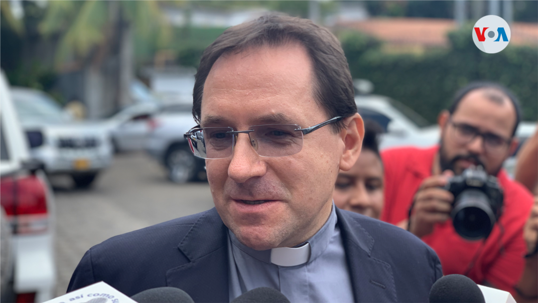 ​Monseñor Waldemar Stanislaw Sommertag, nuncio apostólico de Nicaragua, ha “pedido una investigación seria, cuidadosa y transparente” al gobierno de Nicaragua por el incendio en la Catedral de Managua. [Foto: Houston Castillo, VOA]