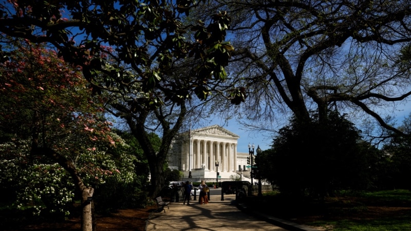 Supreme Court halts enforcement of the EPA's plan to limit downwind pollution from power plants