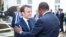 Le président français Emmanuel Macron et son homologue kényan se salue à Nairobi, Kenya, le 13 mars 2019. (Twitter/Uhuru Kenyatta)