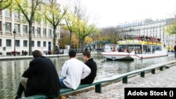 생마르탱 운하(Canal Saint-Martin)