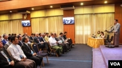 ရန်ကုန်အခြေစိုက် နိုင်ငံတကာ သံတမန်များနှင့် NRPCတွင် ရခိုင်အရေး သတင်းစာရှင်းလင်းတဲ့ပွဲ (သတင်းဓါတ်ပုံ)