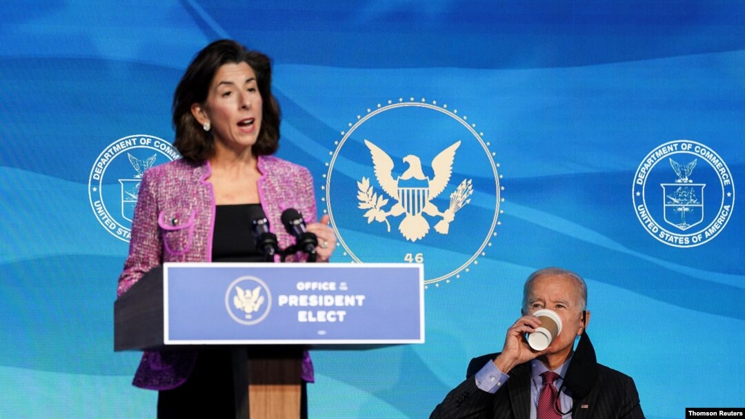 La gobernadora de Rhode Island, Gina Raimondo, ha sido elegida por el presidente electo Joe Biden como su nominada a secretaria de Comercio. 
