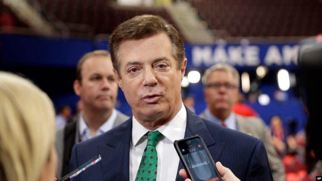 Người quản lý chiến dịch vận động của ông Trump, Paul Manafort, nói chuyện với các phóng viên ở Cleveland, 17/7/2016.