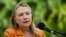 Menteri luar negeri Amerika Serikat Hillary Clinton dalam jumpa pers di Rarotonga, Selandia Baru (foto: Reuters).