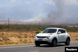 Una vista de los incendios forestales cerca de Kihei debido a los fuertes vientos en Maui desde Kahului, Hawái, EEUU, 9 de agosto de 2023. REUTERS/Marco García