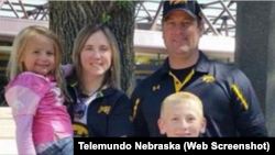 Kevin Wayne Sharp, 41, Amy Marie Sharp, 38, Sterling Wayne Sharp 12, y Adrianna Marie Sharp, 7 son los miembros de una familia estadounidense de Creston, Iowa, que fueron encontrados muertos en el condominio que habían alquilado para vacacionar en Tulum, México. Foto: Facebook.