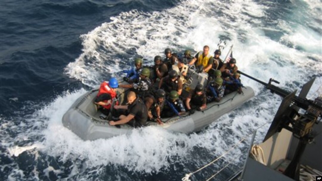 Pasukan AS dan Nigeria dalam pelatihan di lepas pantai Nigeria (13/2) untuk memberantas perompak di sepanjang pesisir Afrika Barat. (Foto: Dok)