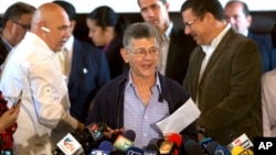 Henry Ramos Allup, le président de l'Assemblée nationale du Venezuela à Caracas, 8 janvier 2016. (AP Photo / Fernando Llano)