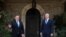 El secretario de Estado de EE.UU., Mike Pompeo, (izquierda) se reúne con Benny Gantz, líder del Partido israelí Azul y Blanco en Jerusalén, el 13 de mayo de 2020.