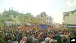 هێزه‌کانی ئاسایشی سوریا هێرش ده‌که‌نه‌ سه‌ر خۆپیشانده‌ران