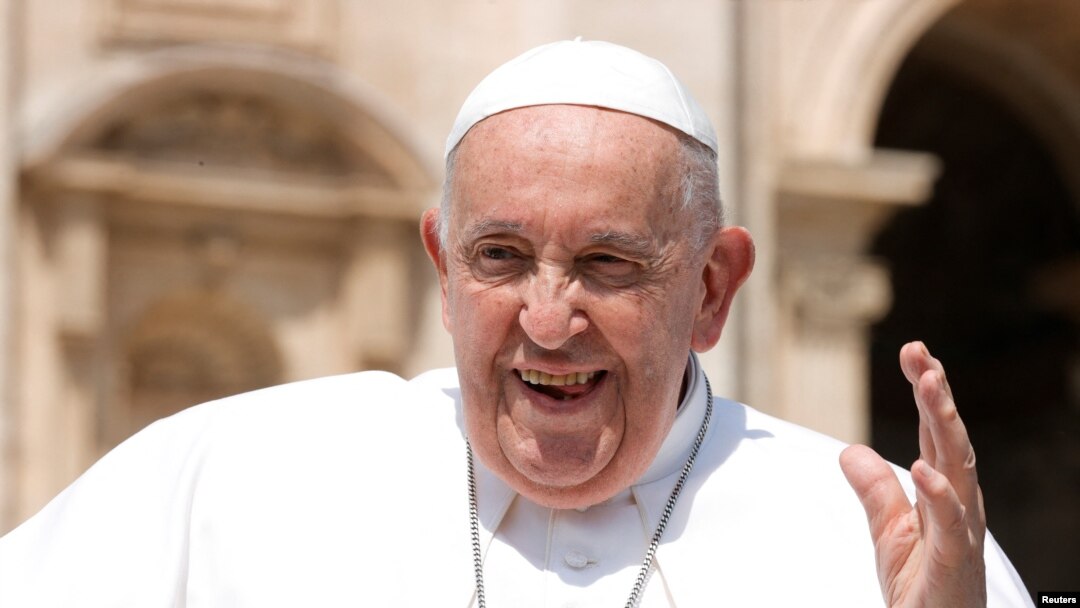 Papayê Vatîkanê Francis. 