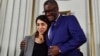 Le médecin congolais Denis Mukwege et l'activiste yézidie Nadia Murad, lauréats du prix Nobel de la paix, à la fin d'une conférence de presse tenue le 9 décembre 2018.