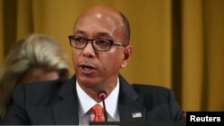 로버드 우드 미국 국무부 군축담당 대사.