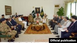  غونډه کې دپاکستان ددريواړو وسله والو پوځونو مشران هم 