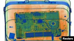 El Departamento de Seguridad Nacional exigió el mes pasado a las aerolíneas en todo el mundo que incrementen las medidas de seguridad en los vuelos internacionales que se dirijan a Estados Unidos.