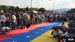 La ola de protestas en Venezuela ha dejado 26 muertos desde fines de marzo. Foto: Álvaro Algarra, VOA.