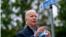 Kandidati demokrat Joe Biden heq maskën për t'u folur gazetarëve në shtetin Pensilvani (26 tetor 2020)