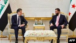 احمد الشرع، رئیس‌ جمهوری سوریه، و نچیروان بارزانی، رئیس اقلیم کردستان عراق، در دمشق دیدار کردند (دوشنبه ۱۲ مرداد)