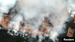 Удари по сховищах боєприпасів у вересні спричинили найбільшу втрату снарядів для Росії за війну, вказує Британська розвідка. Архівне супутникове фото Maxar Technologies: пожежа на сховищах боєприпасів в російському Торопцю, 18 вересня 2024 року