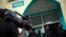 Des journalistes s'estiment muselés dans l'exercice de leur travail. Ils manifestent lors de la Journée de la Presse à Bujumbura au Burundi le 3 mai 2015.