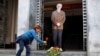 Colombia: Amigos y turistas lloran la muerte de Fernando Botero