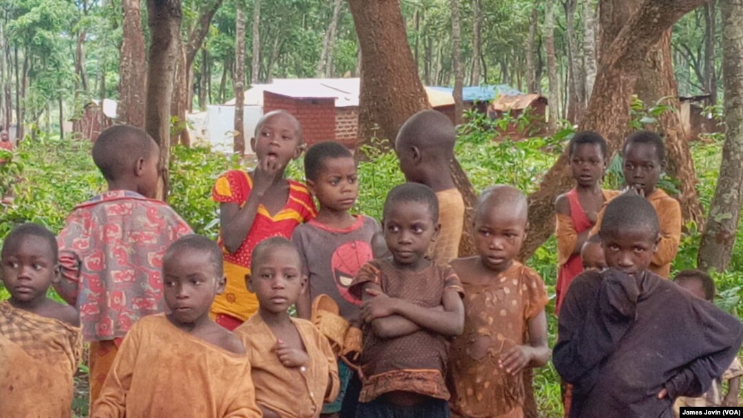 Abana mu nkambi ya nduta 