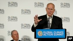 Le gouverneur de la Californie, Jerry Brown, lors d'une conférence de presse au Global Action Climate Summit, le 13 septembre 2018 à San Francisco.