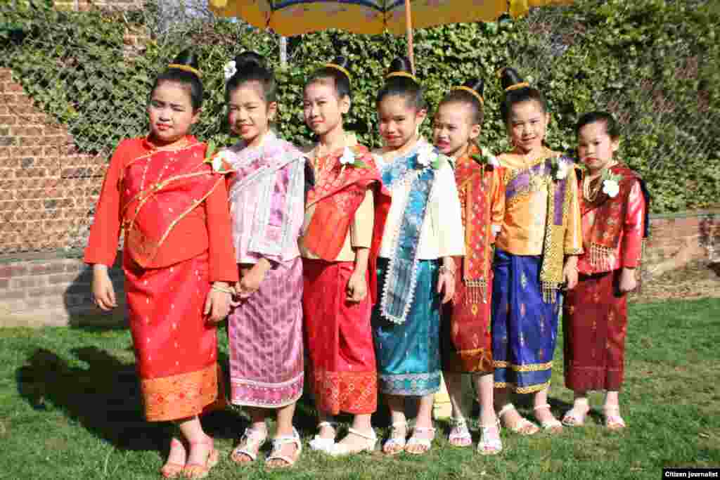 ສາວນ້ອຍ ນາດຕະສິນ.