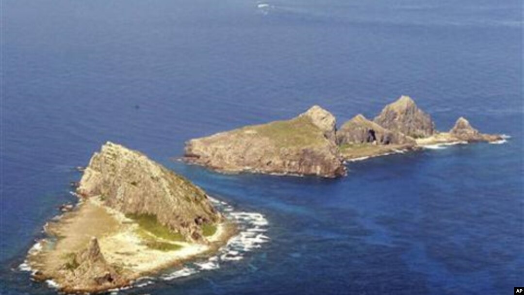 Pulau di kepulauan Senkaku yang disengketakan oleh Jepang dan Tiongkok, yang diperkirakan kaya sumber daya minyak (foto: dok). 