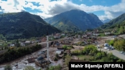 Snimci dronom sela Donja Jablanica, razorenog bujnim poplavama i klizištima, Jablanica, 7.10.2024.