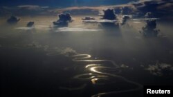 ARCHIVO - Vista del río Amazonas a su paso por Perú, por la región de Loreto, en septiembre de 2014.