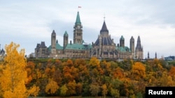 资料照片：位于加拿大首都渥太华的加拿大国会山。（2019年10月22日）