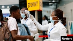 غربالگری ویروس کرونا در فرودگاه بین‌المللی آکره، غنا 