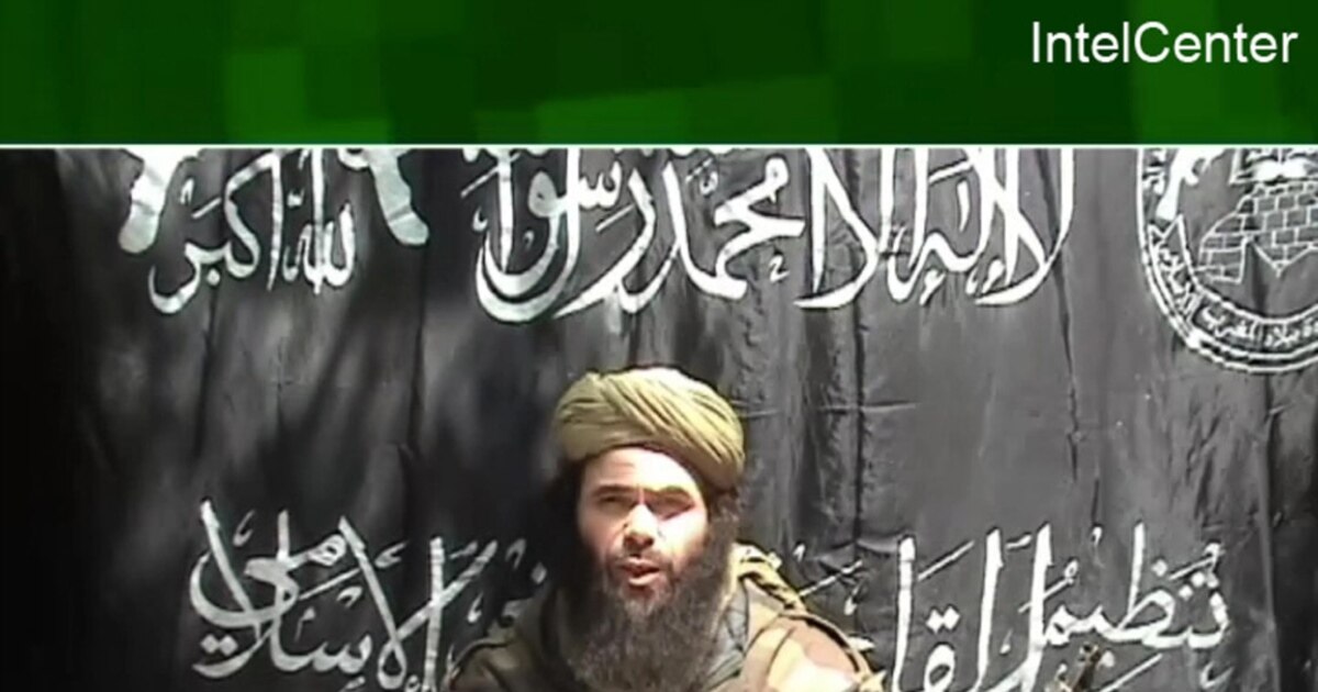 Yosh yigit keksa shifokorga tashrif buyurmoqda. Porno video. Dirty Panties ni onlayn tomosha qiling