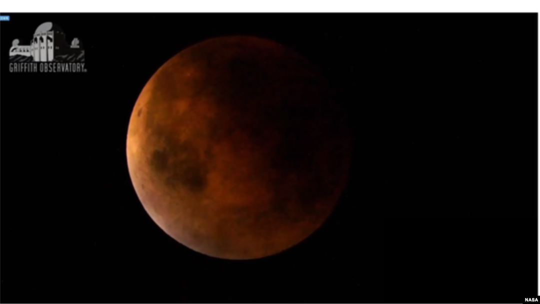 "Superbloodmoon" difoto oleh Griffith Observatory milik NASA, 27 September 2015. 