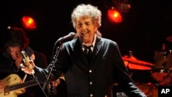 Bob Dylan, aceptó el Premio Nobel de Literatura 2016 que le otorgó la Academia Sueca.