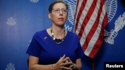 앨레이나 테플리츠 스리랑카 주재 미국대사는 30일 스리랑카 콜롬보에서 기자회견을 열었다. 