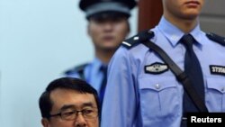 Un lieutenant-général va devoir répondre d'accusation de corruption