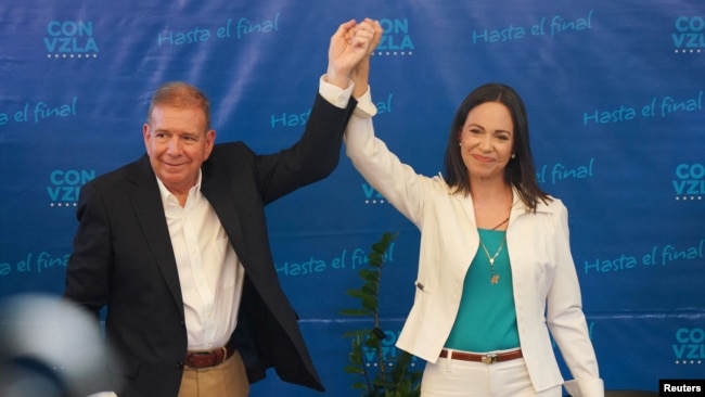 El candidato presidencial opositor, Edmundo González, principal rival del presidente y aspirante, Nicolás Maduro, y la líder opositora, María Corina Machado.