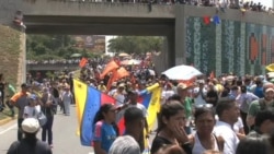 Oficialismo y oposición marcharon en Venezuela