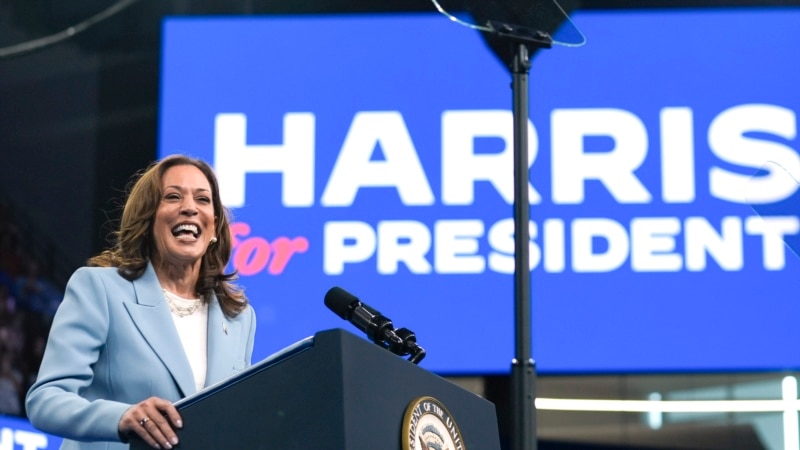 Harris introduces running mate Minnesota Governor Tim Walz at packed rally in Philadelphia 