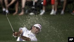 "Bubba Golf" es parte de la "Bubba Manía" que ha despertado Watson y sus golpes imposibles, como los que hizo desde el bunker o en el bosque en Augusta.