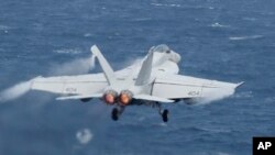 Máy bay chiến đấu F/A-18 Hornet của Mỹ.