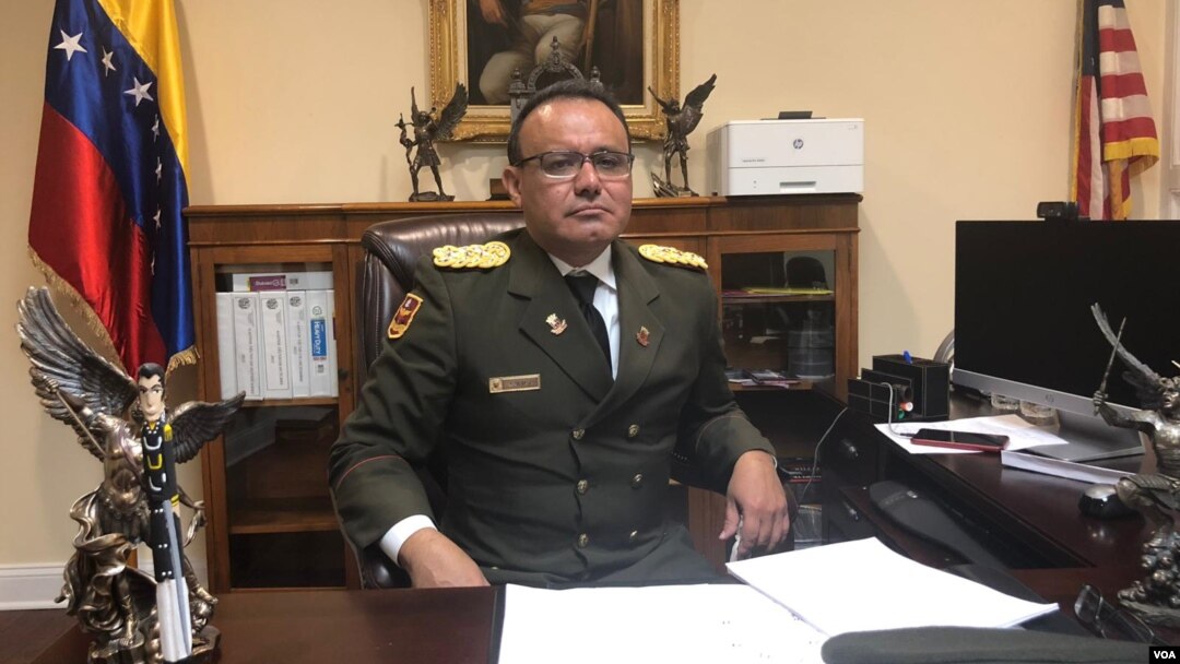 Tùy viên quân sự Venezuela tại Mỹ José Luis Silva là một trong những thành viên của quân đội đã rời bỏ chính quyền của Tổng thống Nicolas Maduro.